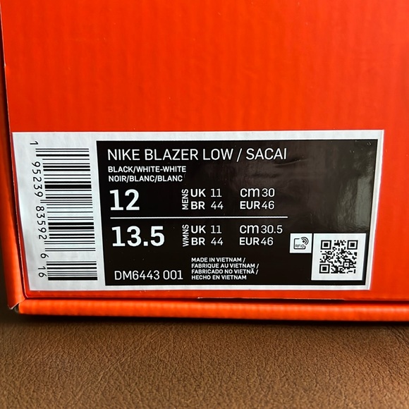 Men’s Nike x Sacai Blazer Low White/Black Patent Leather Size 12 Dead Stock - Picture 11 of 11